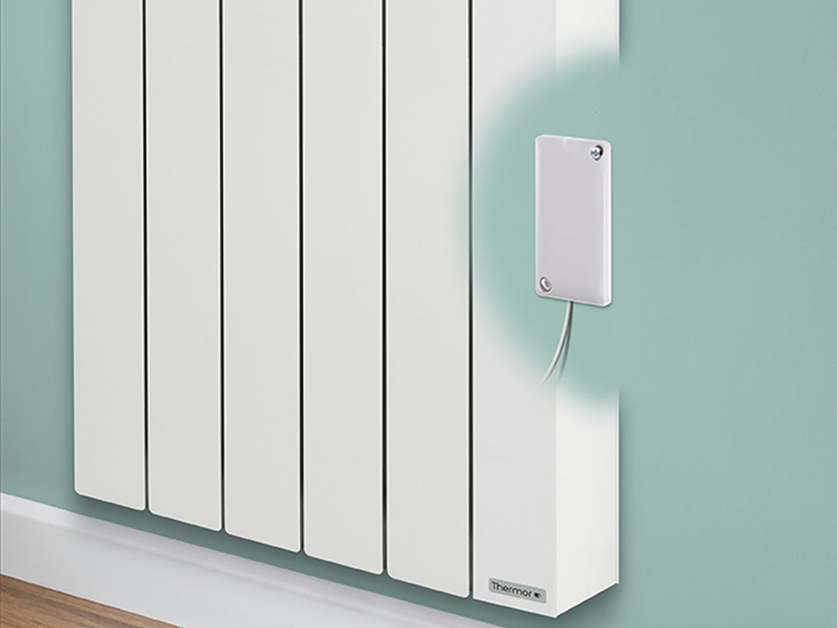 Radiateur électrique Thermor blanc, mural, design moderne.