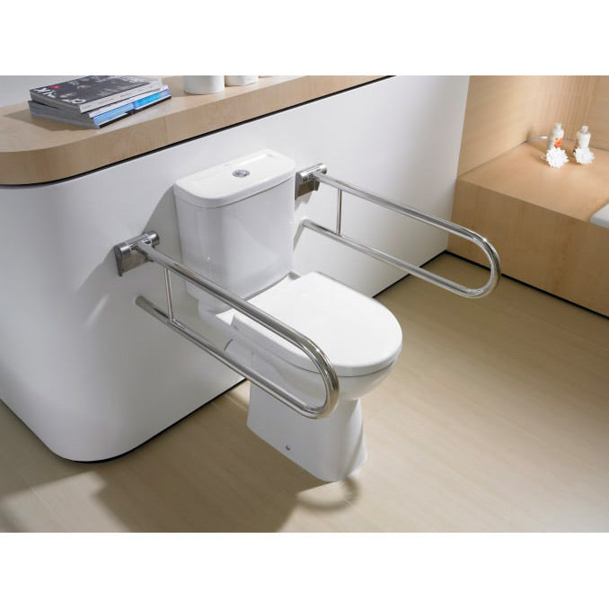Toilettes blanches avec barres d'appui inox, type WC accessible, couleur blanche