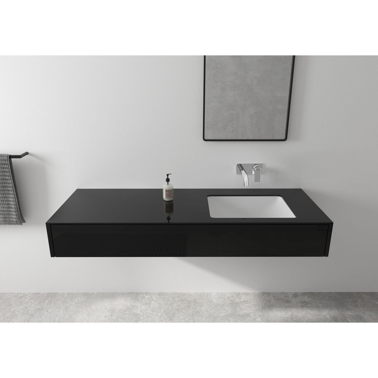 Meuble vasque noir, marque non visible, lavabo salle de bain moderne avec miroir.