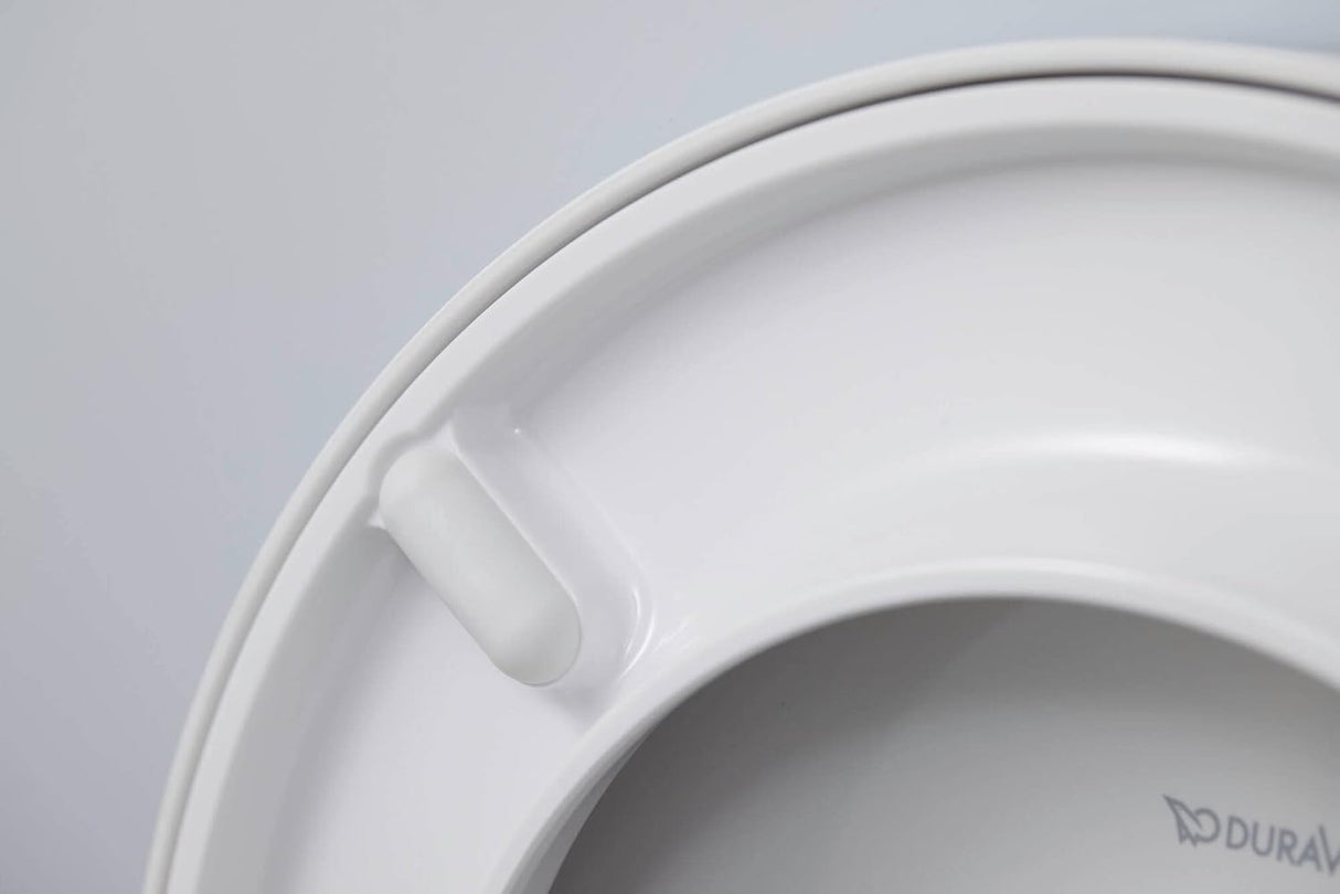 Cuvette WC suspendu compact sans bride DURAVIT ME by Starck, design moderne pour salle de bain élégante.