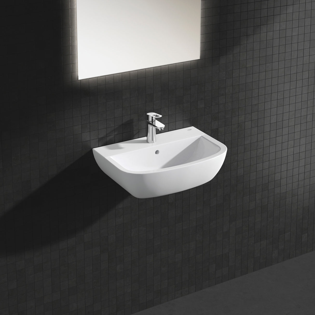 Lavabo mural blanc Grohe, céramique sanitaire, design moderne, salle de bain