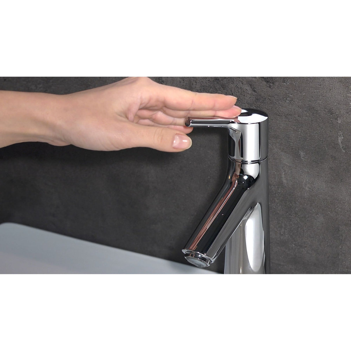 Mitigeur Grohe, robinet de lavabo chromé, design moderne, utilisation avec la main
