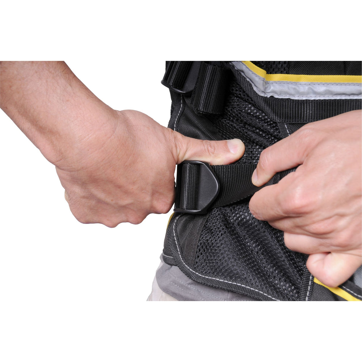 Stanley ceinture porte-outils noire ajustable, gros plan sur la boucle