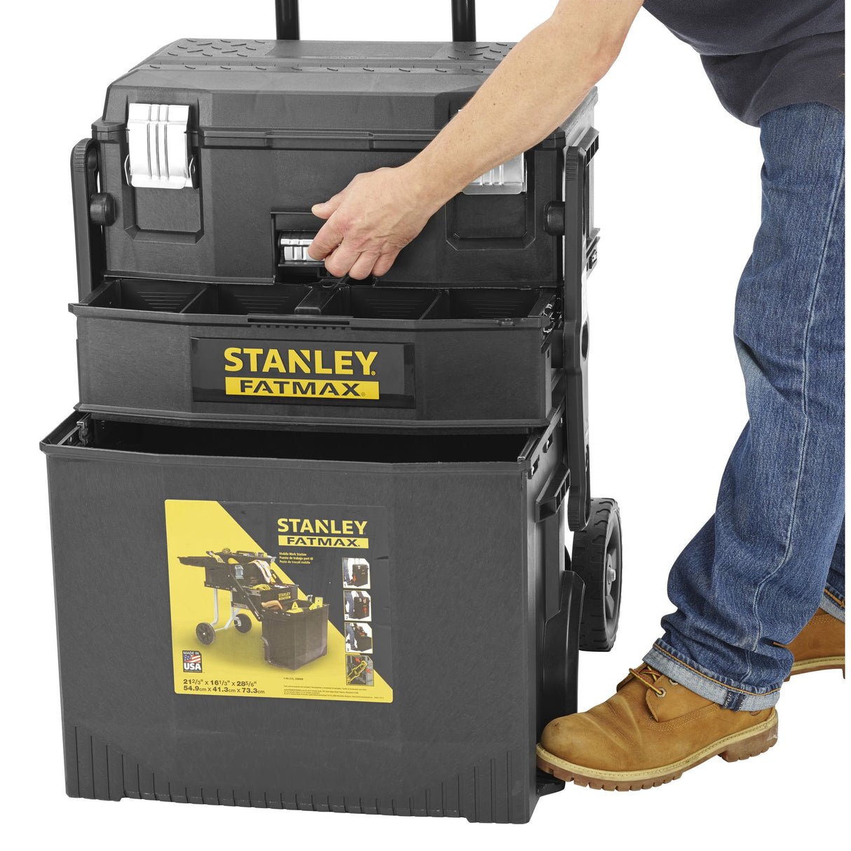 Coffre à outils Stanley Fatmax noir, grande capacité, avec compartiments et roulettes.