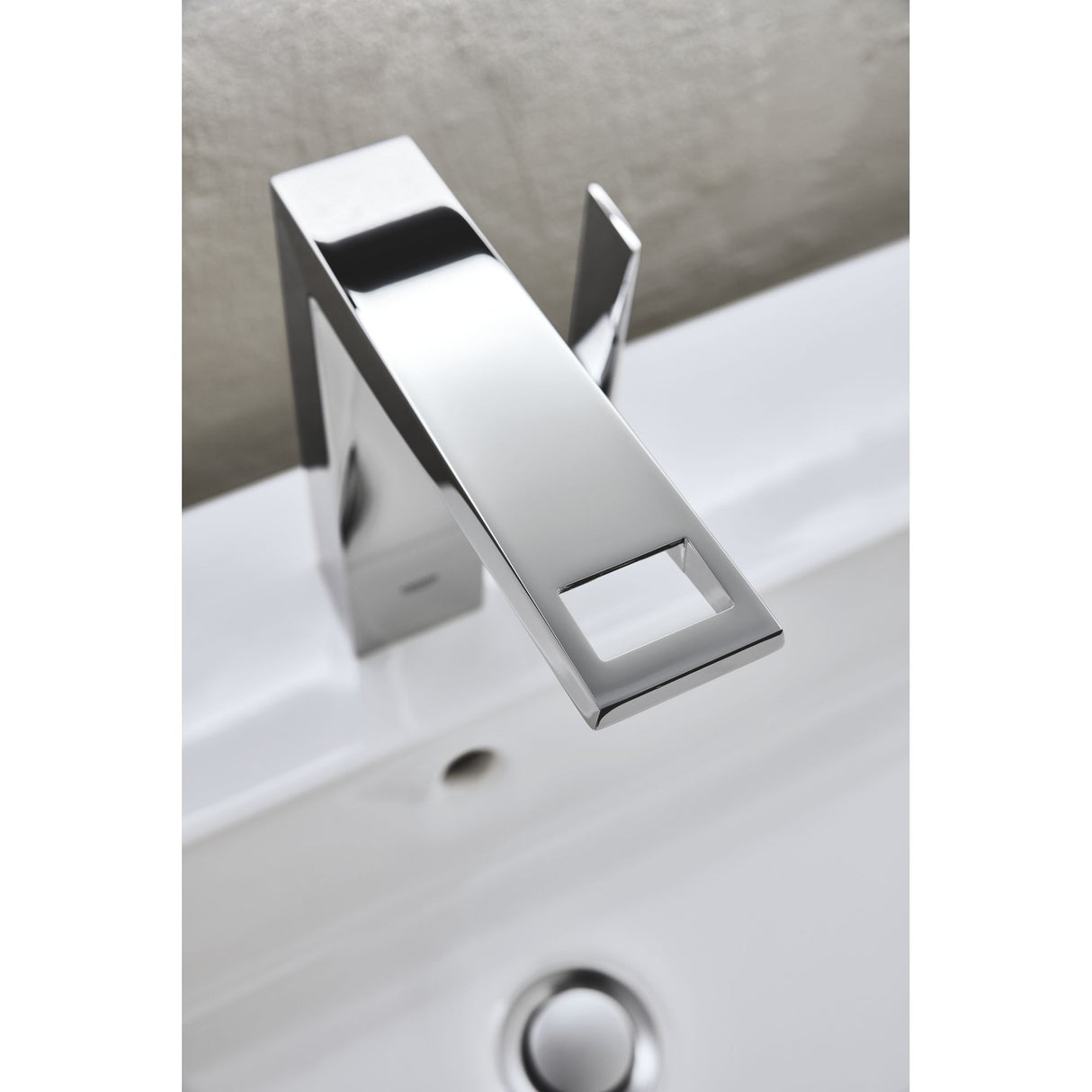 Mitigeur lavabo Grohe chromé, robinet salle de bain, couleur argent, design moderne