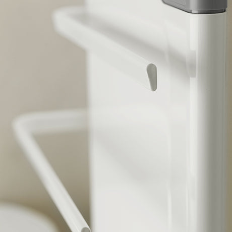 Radiateur sèche-serviettes blanc de marque Atlantic, design moderne pour salle de bain