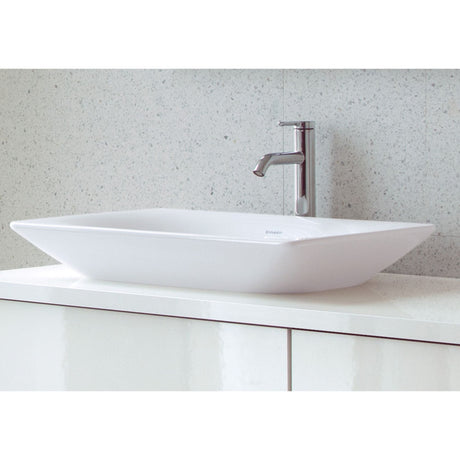 Lavabo blanc Duravit rectangulaire en céramique avec robinet chromé, salle de bain moderne