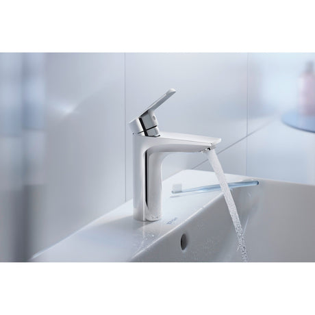 Mitigeur salle de bain Grohe, robinet chromé, design moderne, couleur argent, eau coulant
