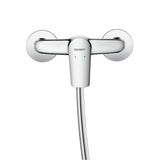 Mitigeur de douche chromé Duravit, robinet sanitaire mural couleur argenté.
