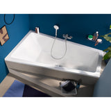 Baignoire blanche Duravit rectangulaire, sanitaire, installée dans une salle de bain moderne