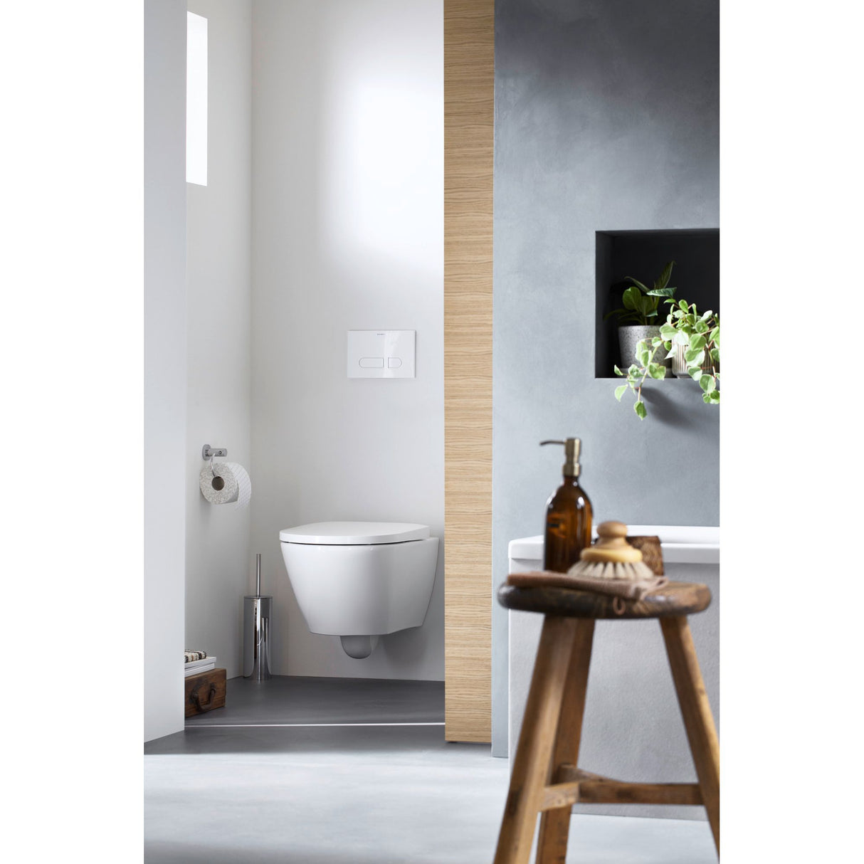 WC suspendu blanc Grohe, toilettes murales design moderne, salle de bain contemporaine