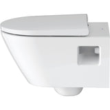 Toilette suspendue blanche, marque Villeroy & Boch, design moderne épuré.