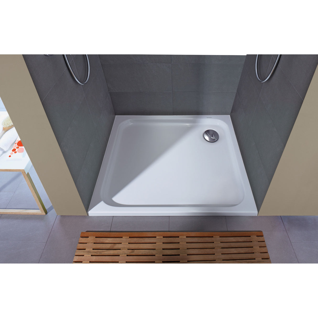 Receveur de douche blanc Grohe carré, angle salle de bain, bonde chromée.