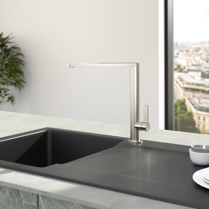 Mitigeur Grohe, robinet de cuisine, couleur inox brossé, design moderne.