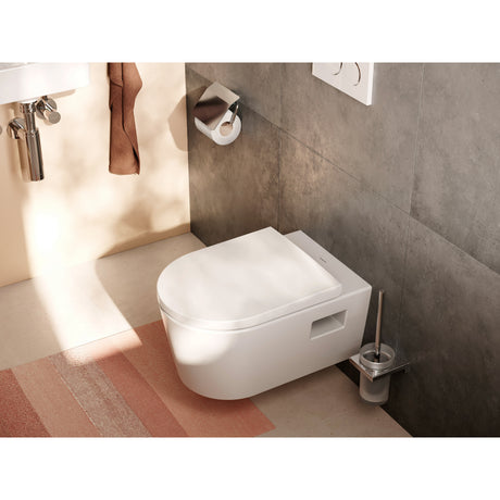 WC suspendu Grohe blanc, design moderne, dans une salle de bain contemporaine