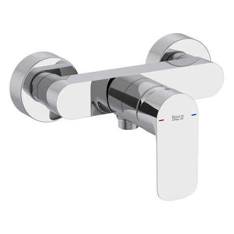 Mitigeur de douche Roca chromé, robinetterie sanitaire couleur argent.