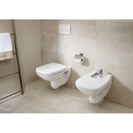 Grohe WC suspendu blanc et bidet assorti, design moderne pour salle de bain
