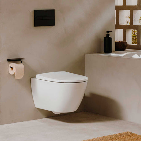 Toilette suspendue Villeroy & Boch blanche, design moderne, salle de bain élégante