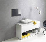 Meuble salle de bain blanc, marque Artelinea, avec vasque blanche, serviettes jaunes.