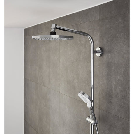 Colonne de douche Grohe chromée, deux pommeaux, type sanitaire, couleur argentée