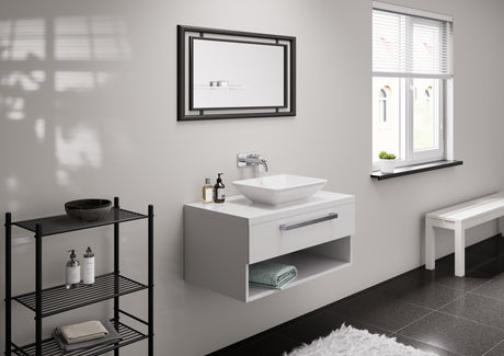 Meuble lavabo Grohe blanc, salle de bain moderne, vasque carrée, robinet mural chromé