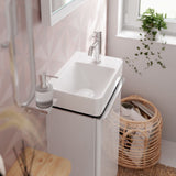 Vasque à poser blanche Grohe, type lavabo compact, robinet chromé, salle de bain moderne.