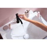 Mitigeur noir Hansgrohe, robinet de lavabo moderne, couleur noire, utilisé sur vasque blanche