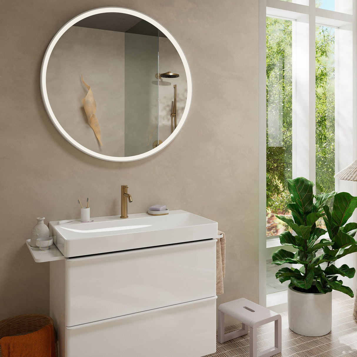 Meuble vasque blanc Grohe, type meuble de salle de bains, avec robinet couleur dorée.