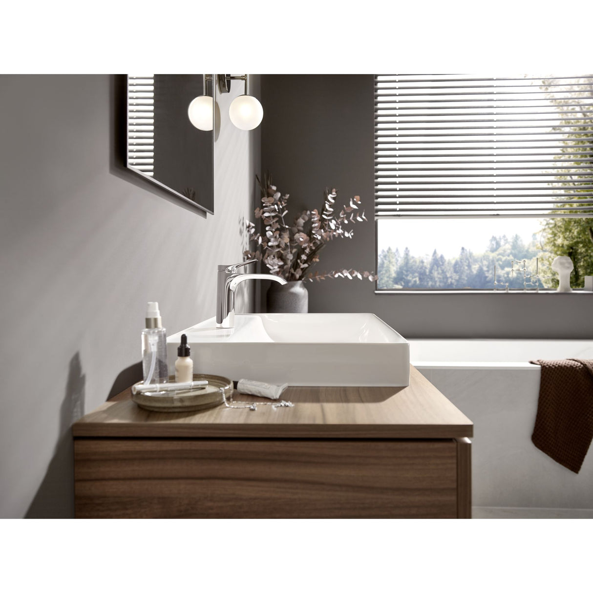 Robinet de lavabo Grohe chromé moderne, type mitigeur, couleur argentée, salle de bain design