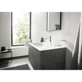 Lavabo Grohe moderne gris avec robinet chromé, salle de bain contemporaine lumineuse