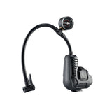 Tête de gonfleur électrique BLACK+DECKER MULTIEVO avec manomètre et connexion pour pneus, capacité jusqu'à 0,80 PSI.
