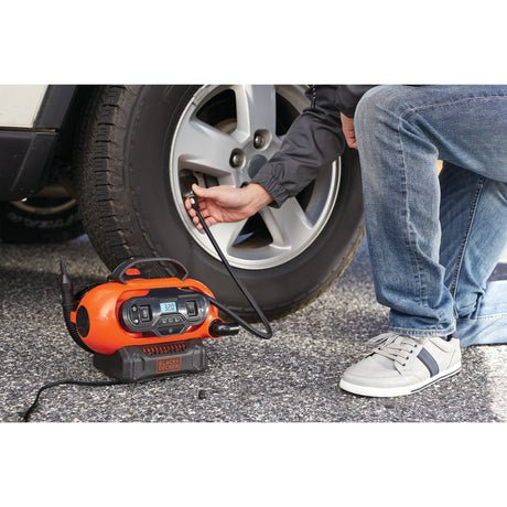 Compresseur d'air BLACK+DECKER, outil portable orange, gonflage de pneu voiture