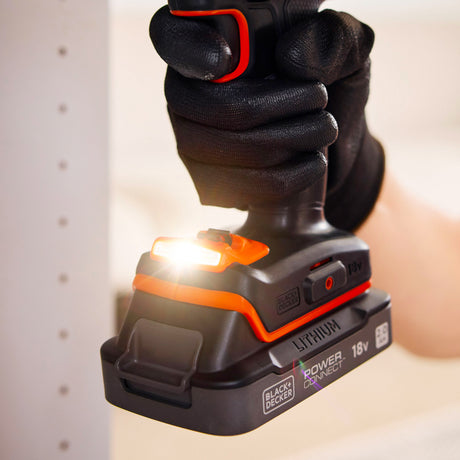 Perceuse visseuse BLACK+DECKER 18V sans balais, en mallette avec 2 batteries 2Ah, outil électrique éco-responsable.