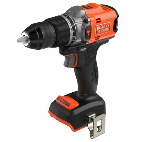 Perceuse et visseuse à percussion BLACK+DECKER 18V sans batterie, design ergonomique, moteur brushless pour un travail efficace