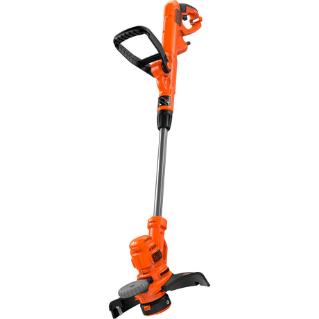 Coupe-bordure filaire BLACK+DECKER 550W avec lame de 30 cm et rallonge électrique de 10 m, outil de jardinage pratique.