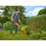 Coupe-bordure filaire BLACK+DECKER 550W avec largeur de coupe de 30 cm et rallonge électrique de 10 m, modèle BESTA530C10-QS