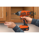 Perceuse-visseuse Black+Decker, type outillage électroportatif, couleur orange et noire