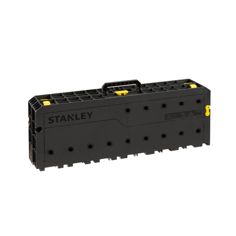 Boîte à outils Stanley noire, type mallette rigide avec poignées et fermetures jaunes