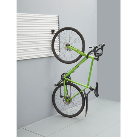 Support mural pour vélo, marque Gladiator, couleur argent, vélo vert suspendu