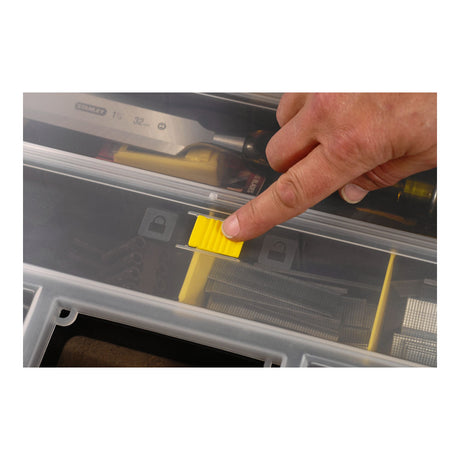 Boîte à outils Stanley en plastique transparente avec séparateurs jaunes, type rangement, couleur jaune