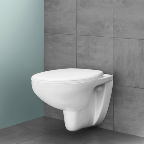 WC suspendu Grohe blanc, céramique sanitaire moderne, fixation murale