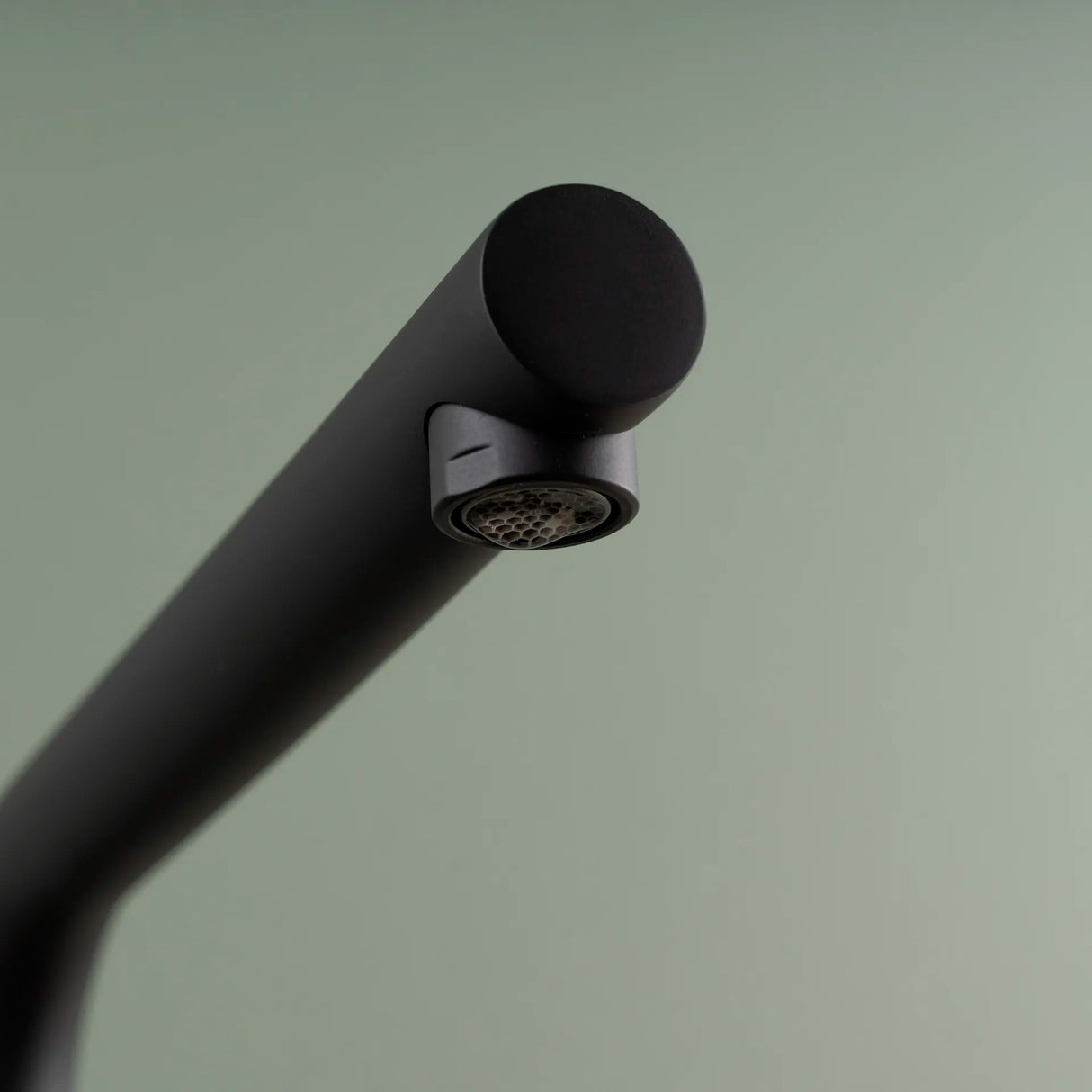 Mitigeur Grohe, robinet de cuisine noir mat, design moderne