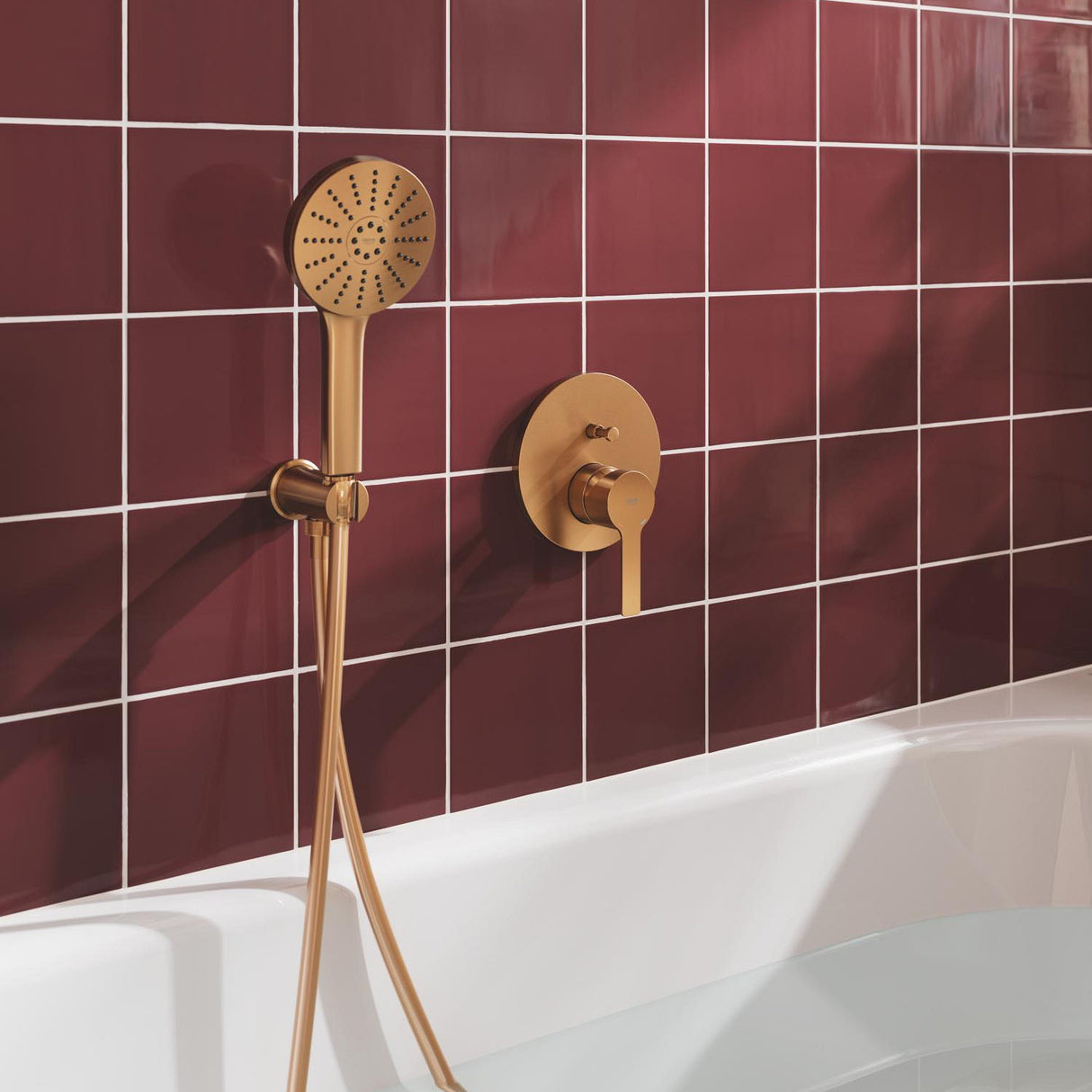 GROHE Pack douche encastré avec mitigeur monocommande + douchette +barre de douche + douche de tête + flexible + coude