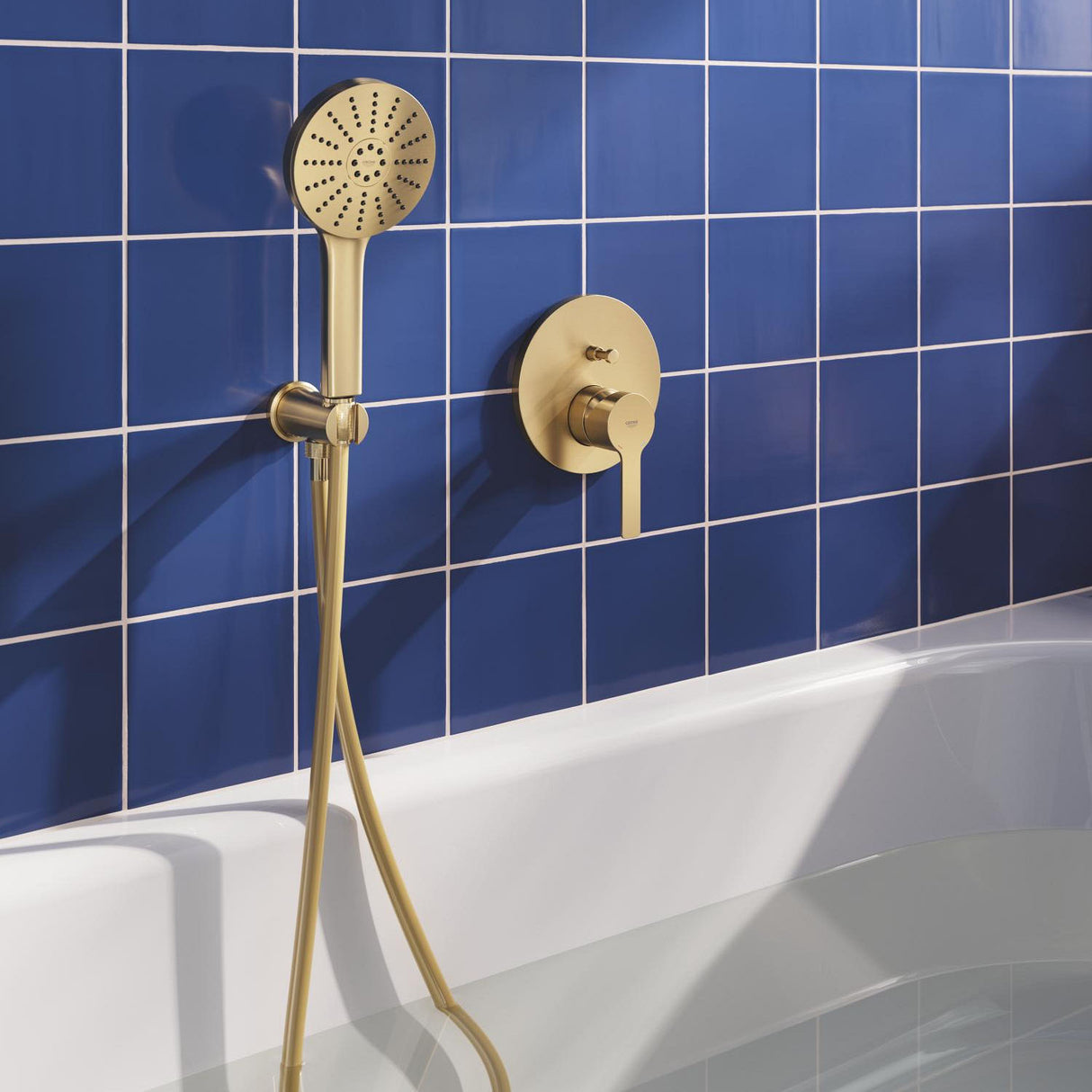 GROHE Pack douche encastré avec mitigeur monocommande + douchette +barre de douche + douche de tête + flexible + coude