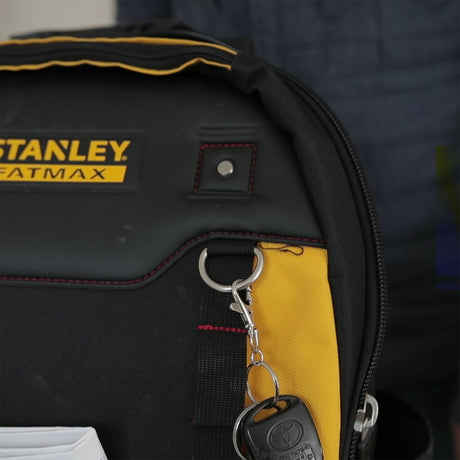 Sac à outils Stanley Fatmax noir et jaune avec porte-clés, produit de marque Stanley