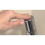 Mitigeur Grohe, robinet chromé, design moderne, bouton poussoir, couleur argentée