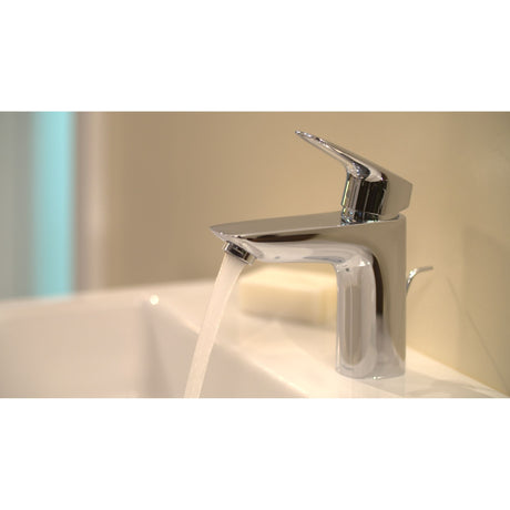 Robinet Grohe mitigeur lavabo chromé, design moderne, couleur argentée