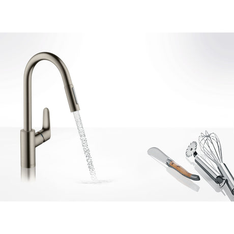 Mitigeur de cuisine Grohe couleur inox, robinet design avec accessoires de cuisine argentés