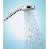 Pommeau de douche Grohe chromé, couleur argent, jet d'eau en fonctionnement