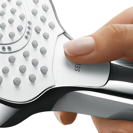 Douchette Grohe grise et blanche, zoom sur le bouton de sélection, design moderne.